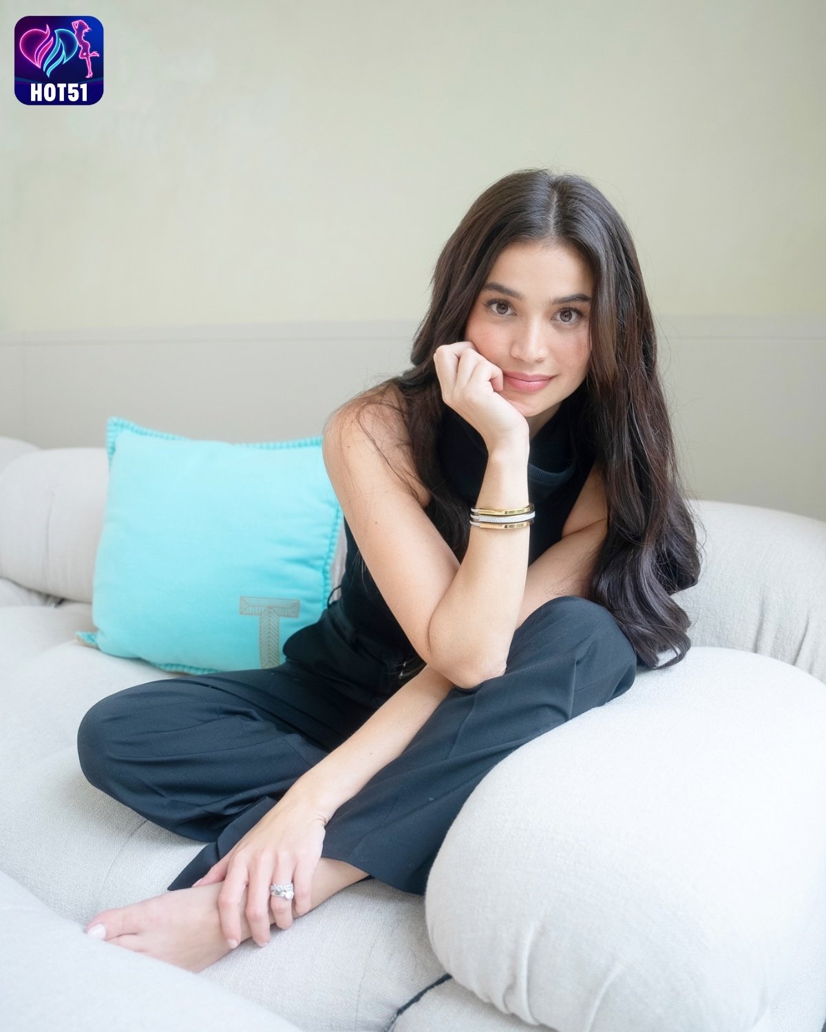 Read more about the article Beautiful Anne Curtis Stunning Photos on HOT51 Platform