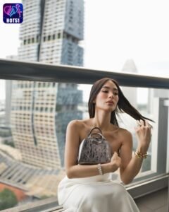 Read more about the article Beautiful Stunning Heart Evangelista Photos on HOT51 Platform