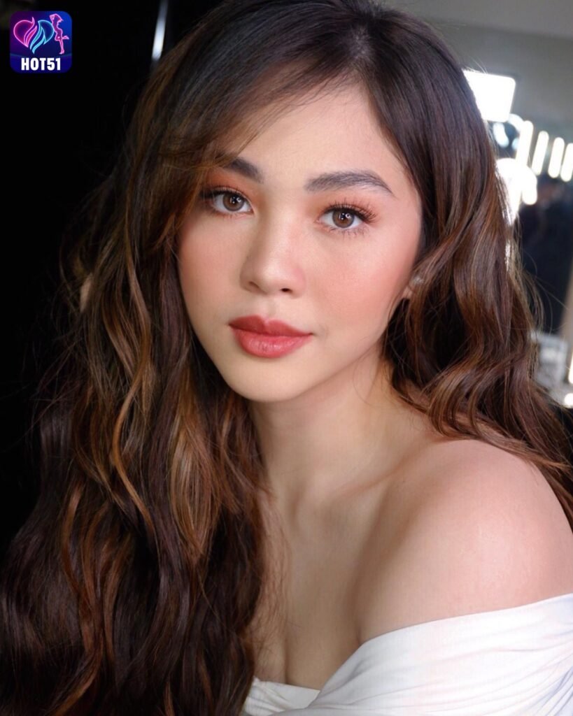 Janella Salvador.hot51live