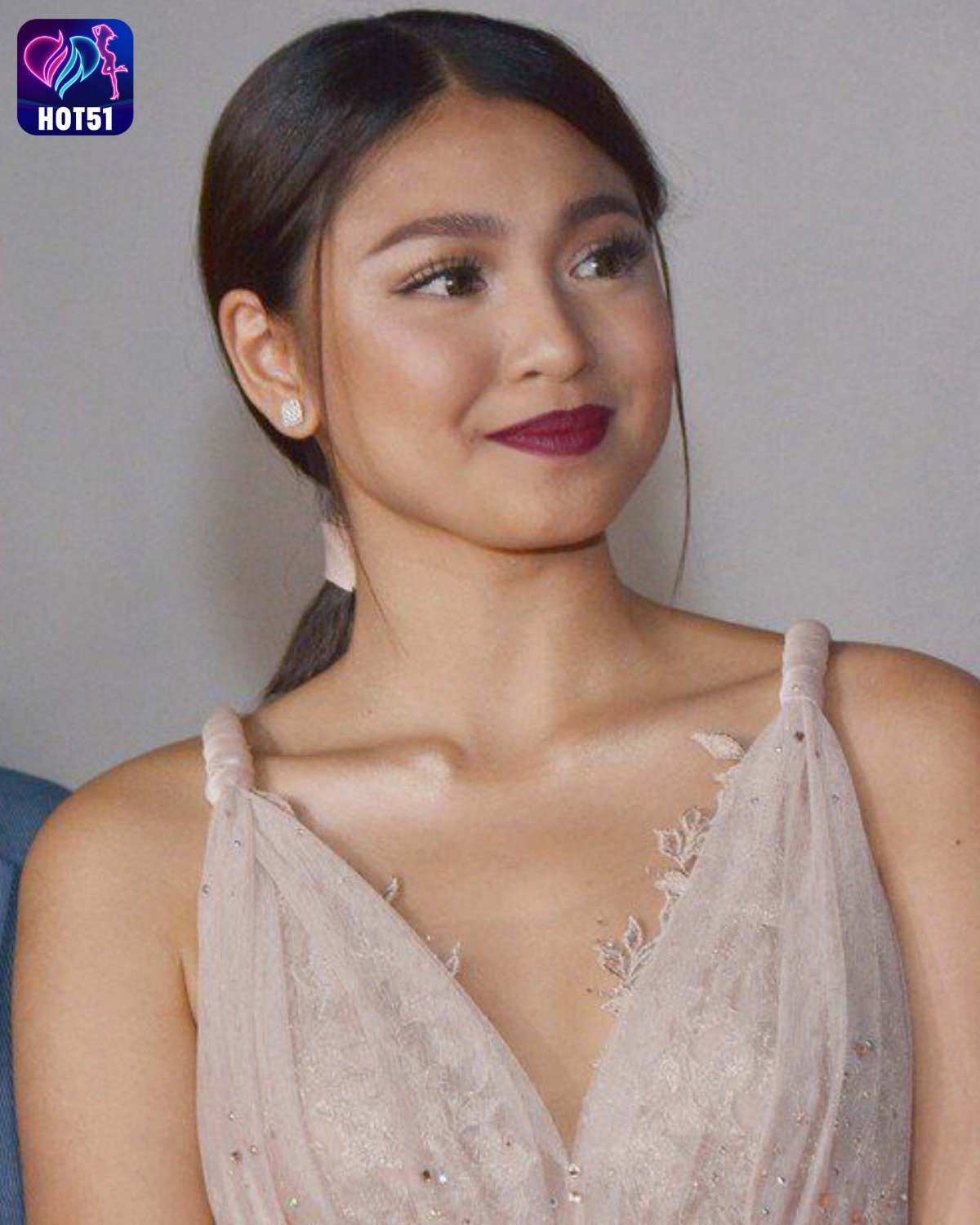 You are currently viewing Beautiful Stunning Magagandang ni Nadine Lustre sa HOT51 Platform