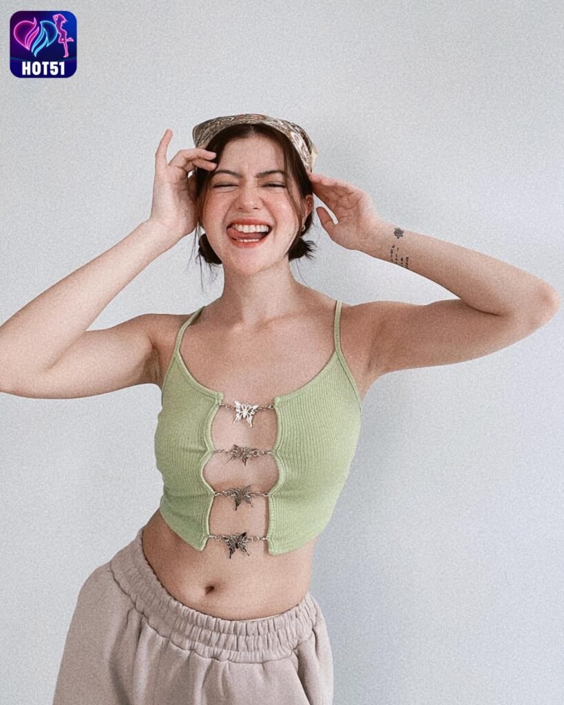 Sue Ramirez,hot51live