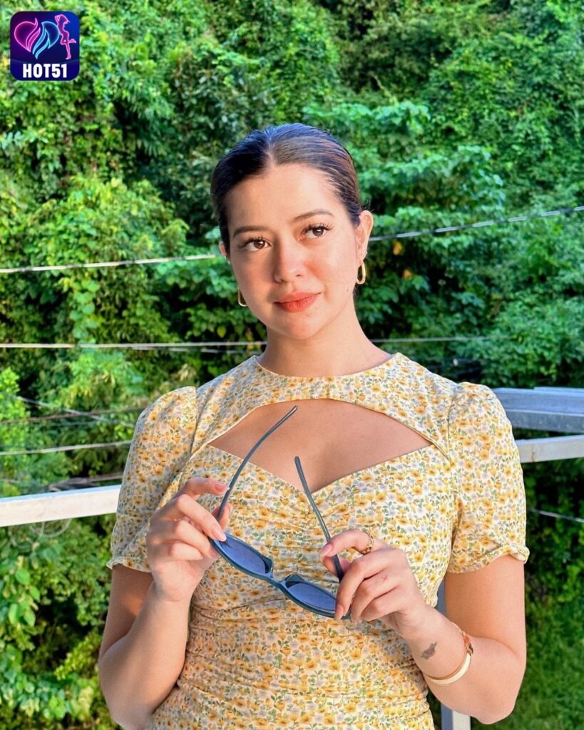 Sue Ramirez ,hot51live